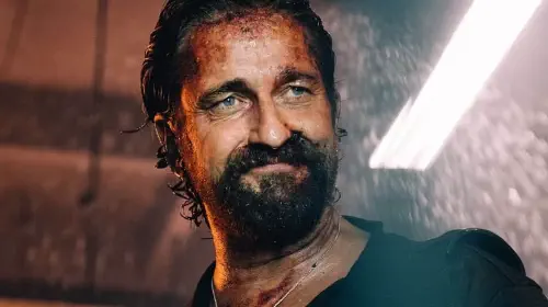 assets/a-dirty-gerard-butler-smiles-in-den-of-thieves-2-pantera.jpeg