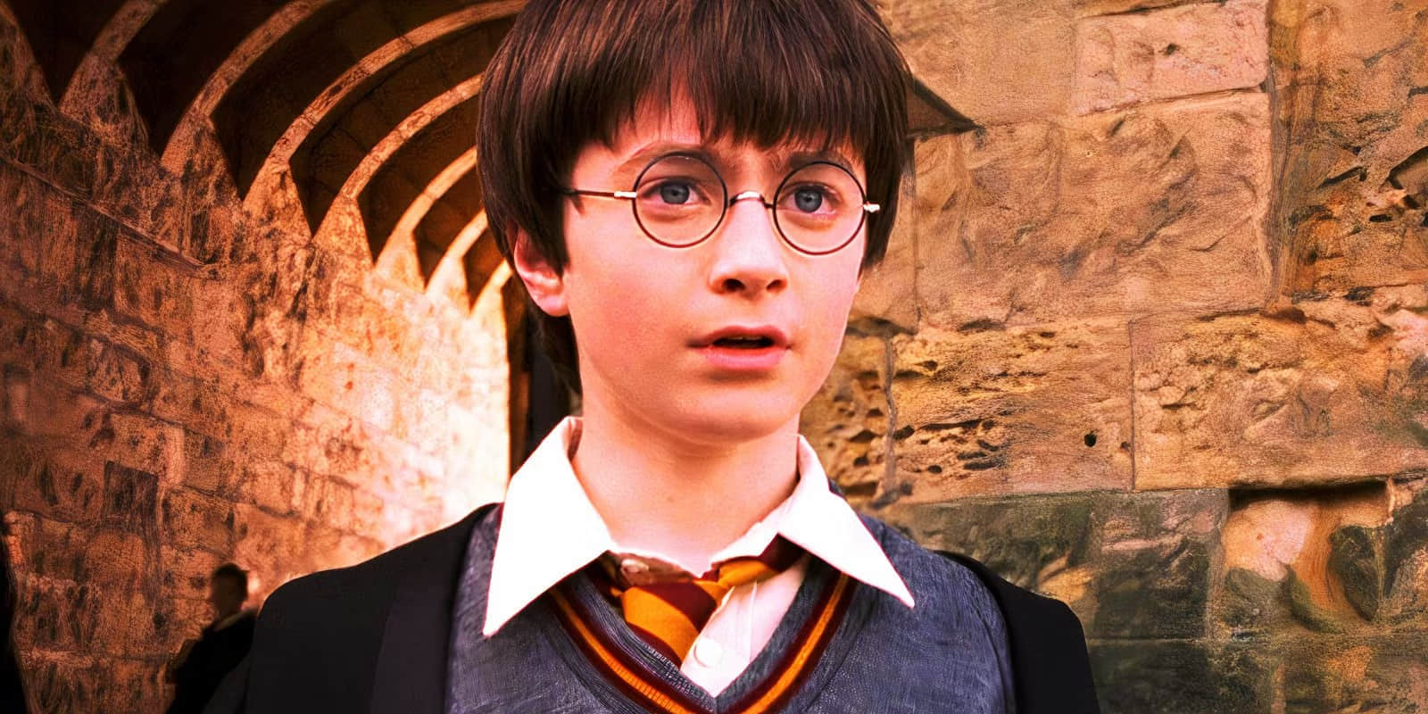 daniel-radcliffe-looking-surprised-as-harry-in-harry-potter-and-the-sorcerer-s-stone