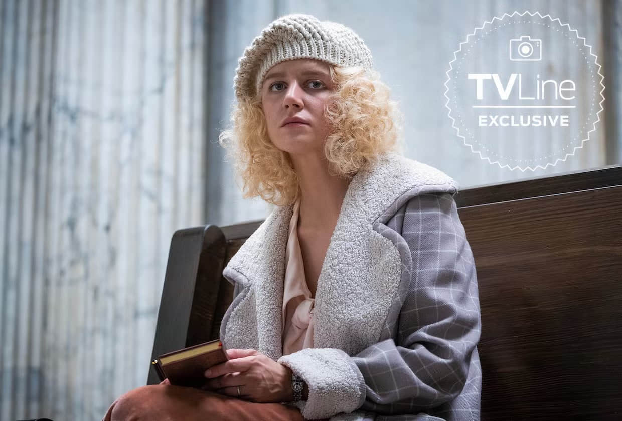 alex-wears-a-worried-expression-while-waiting-in-a-scene-from-1923-season-2