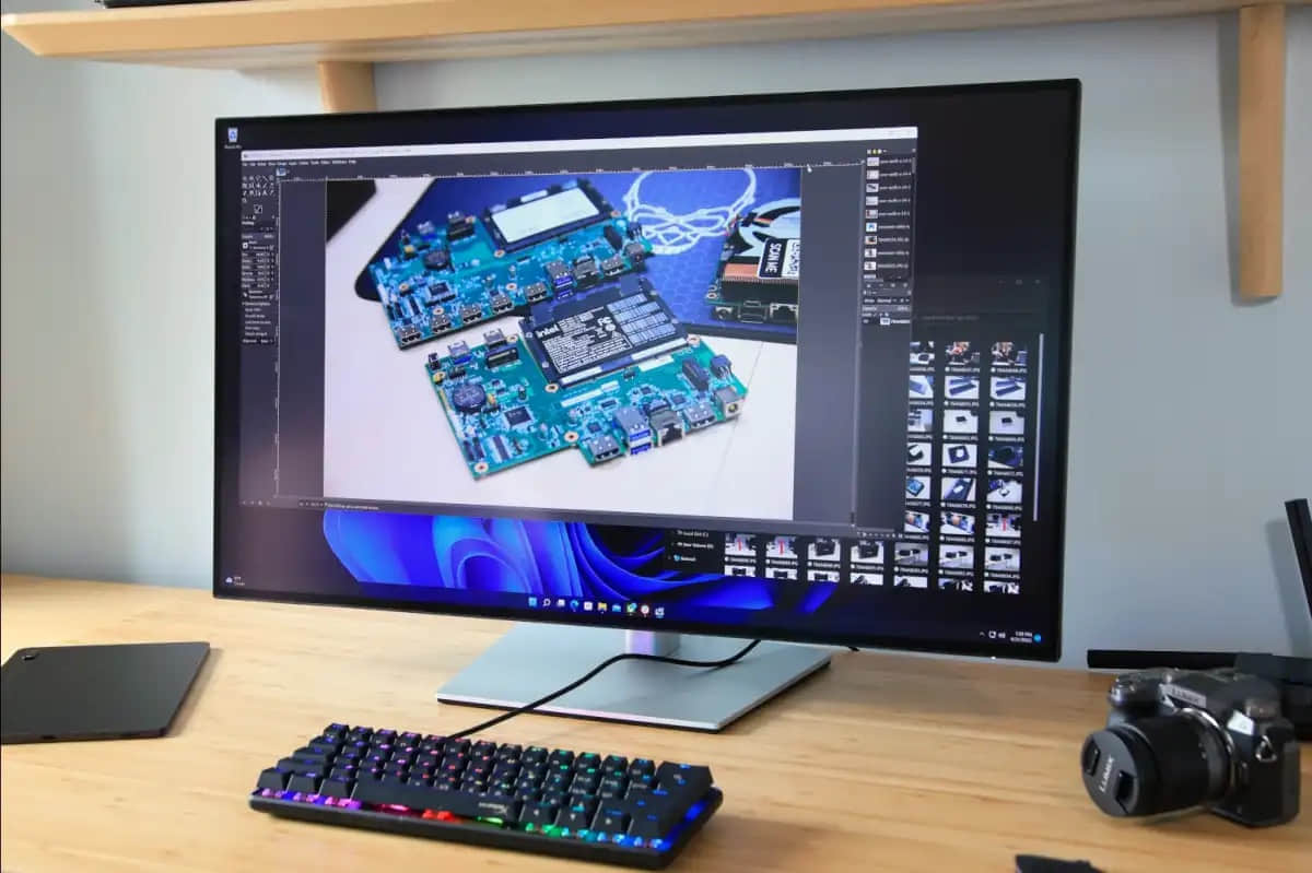 dell-ultrasharp-u3223qe-2