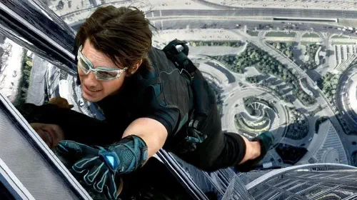 assets/mission-impossible-ghost-protocol-tom-cruise-climbing-the-world-s-tallest-building.jpeg