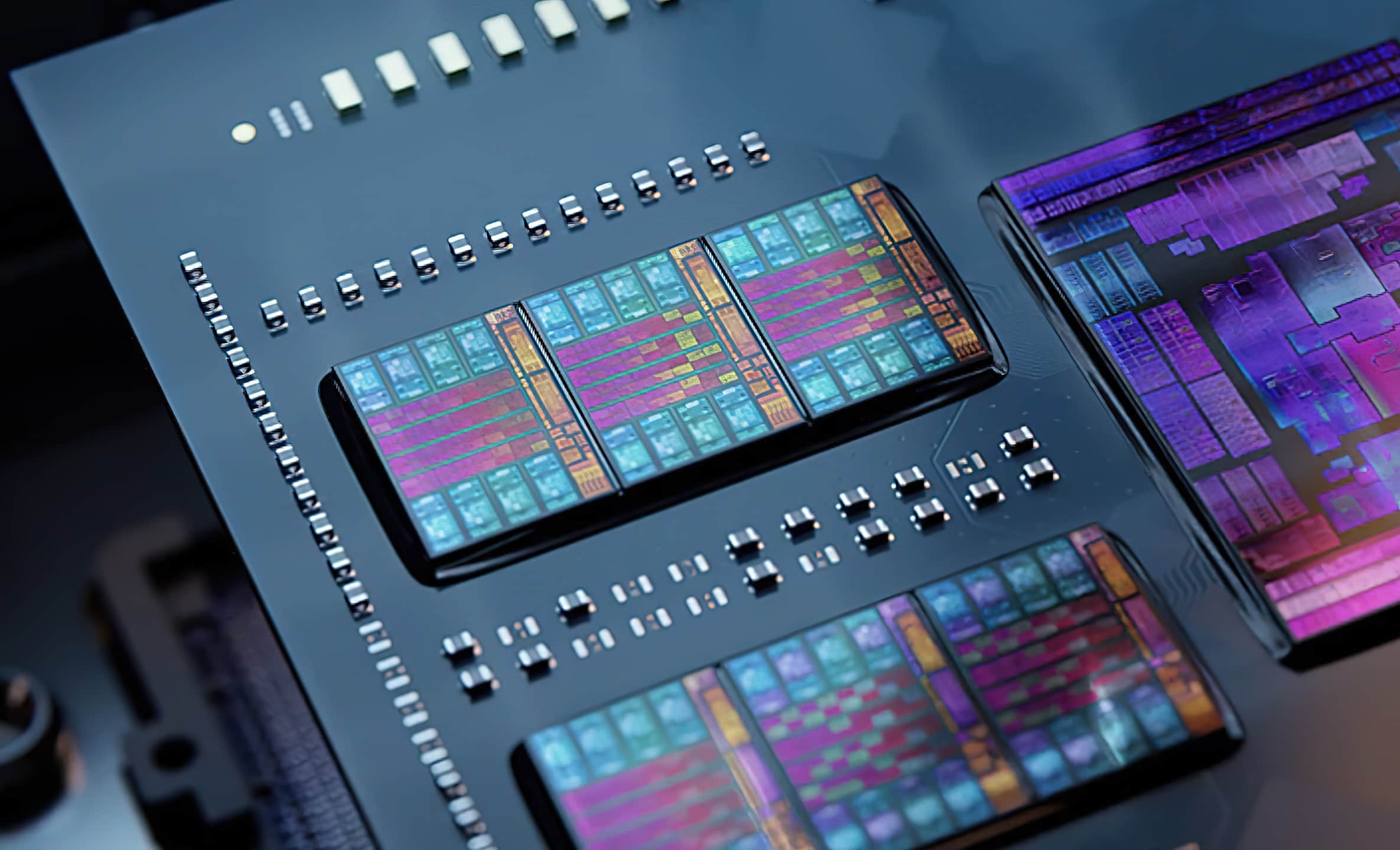 AMD-Ryzen-Threadripper-PRO-7985WX-64-Zen-4-Core-CPU-_1-g-standard-scale-4_00x-Custom