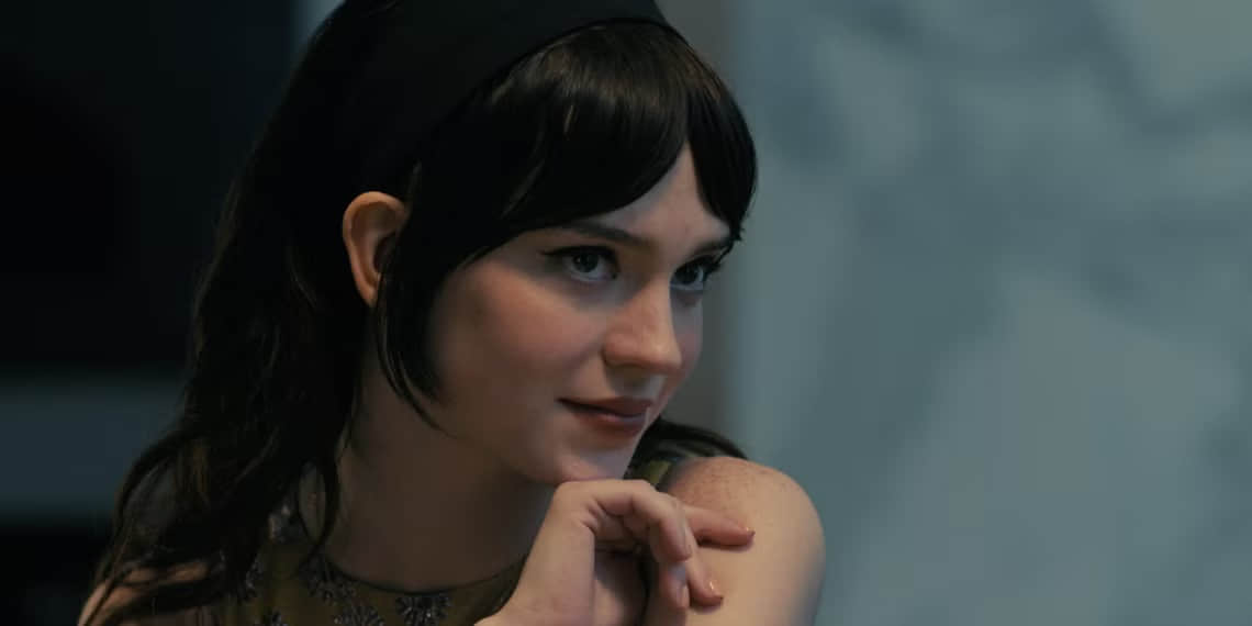 sophie-thatcher-companion
