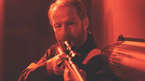 assets/the-rig-iain-glen-f15dad8.jpeg