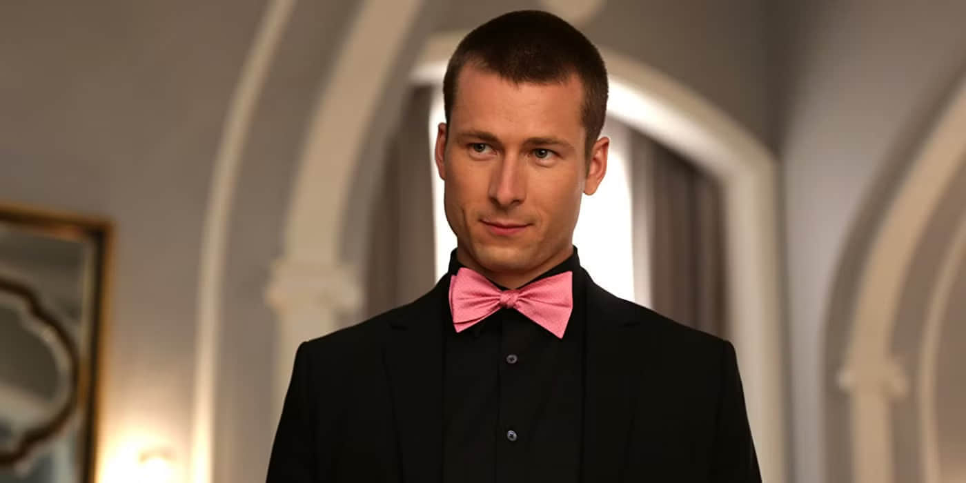 Glen-Powell-in-Scream-Queens-1