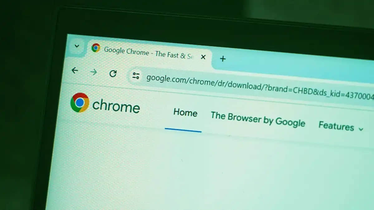 chrome-generic-laptop-green