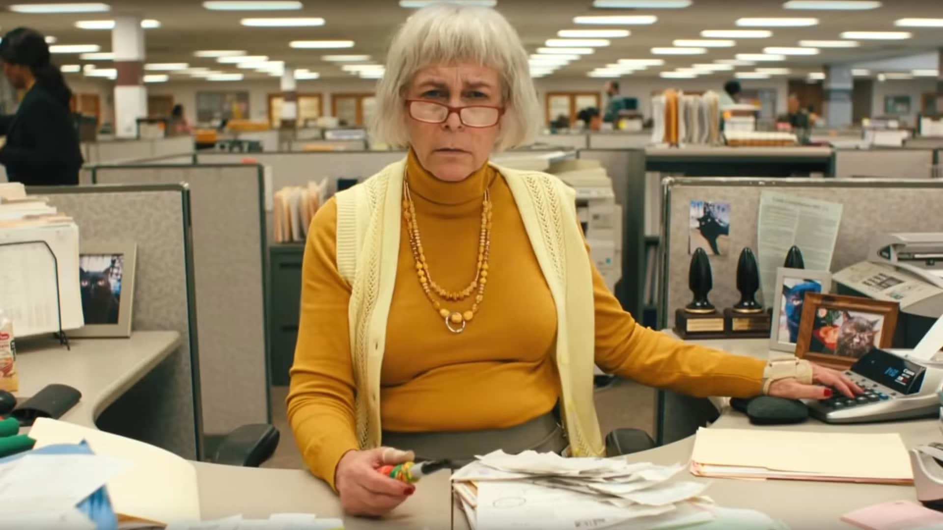jamie-lee-curtis-in-everything-everywhere-all-at-once