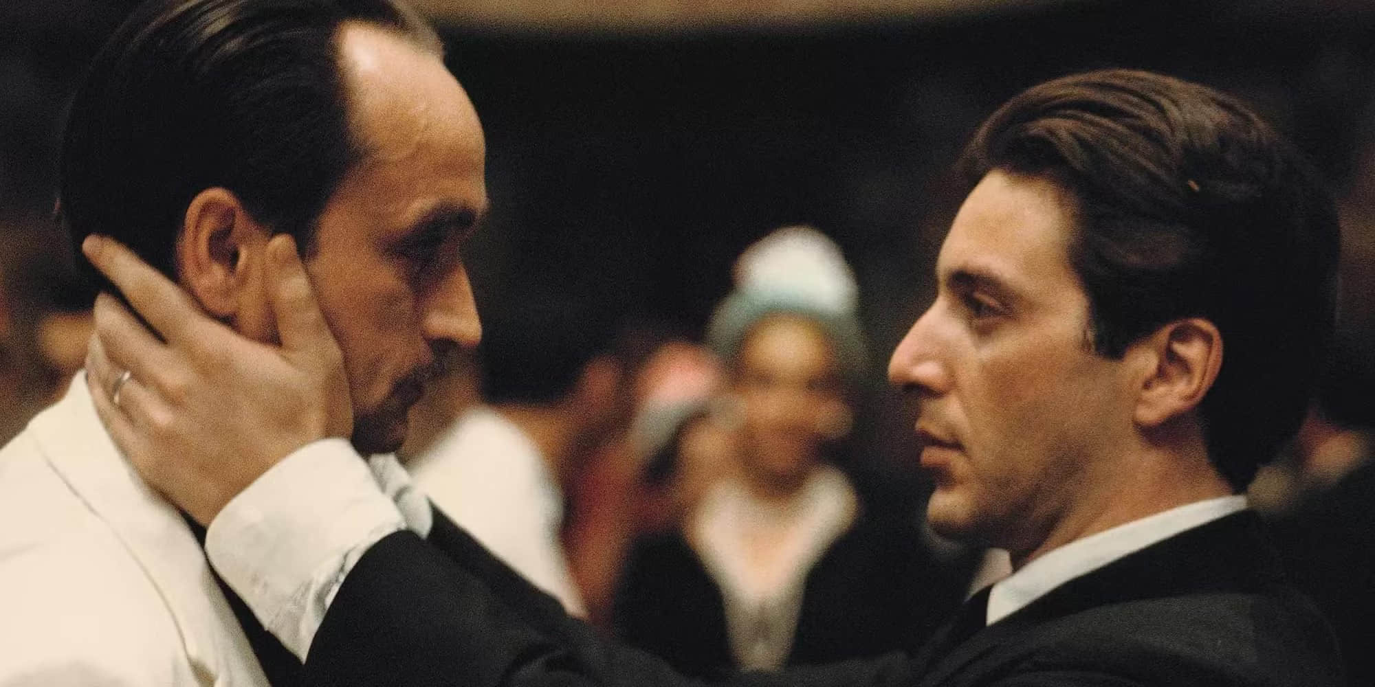 michael-holds-fredo-in-the-godfather-part-ii