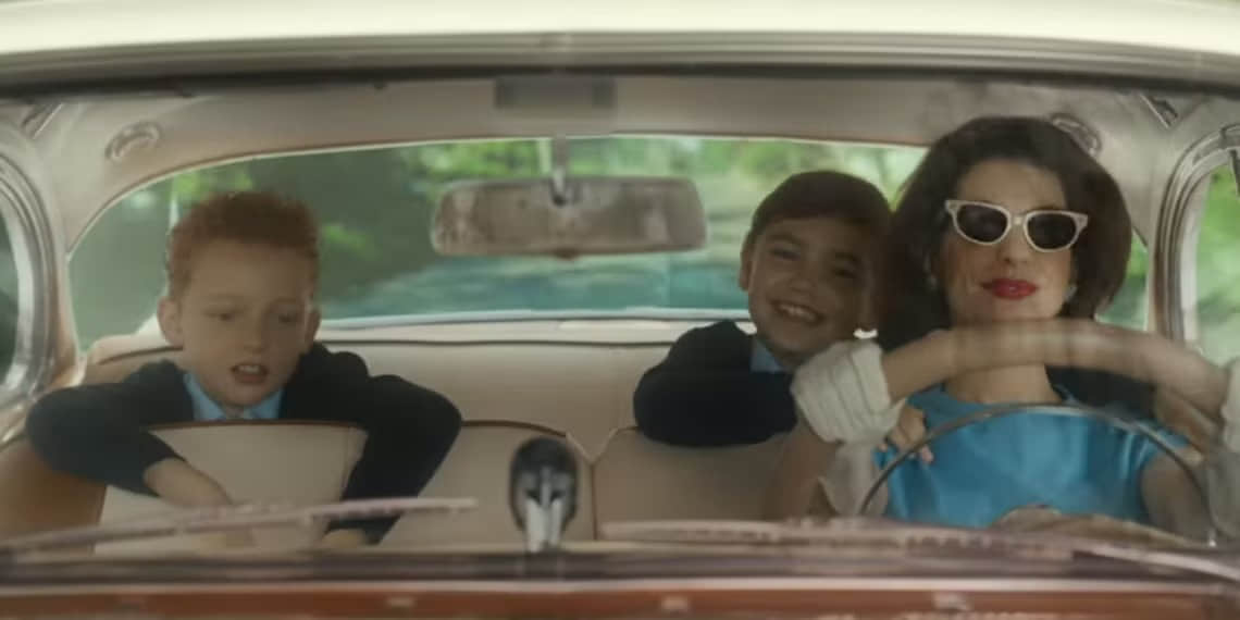 anne-hathaway-driving-car-in-mothers-instinct