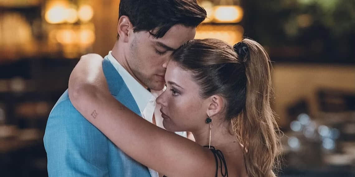 a-couple-embrace-in-culpa-tuya-your-fault-jpg