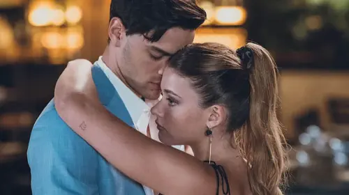 assets/a-couple-embrace-in-culpa-tuya-your-fault-jpg.jpeg