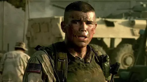assets/josh-hartnett-in-black-hawk-down-2001-2.jpeg