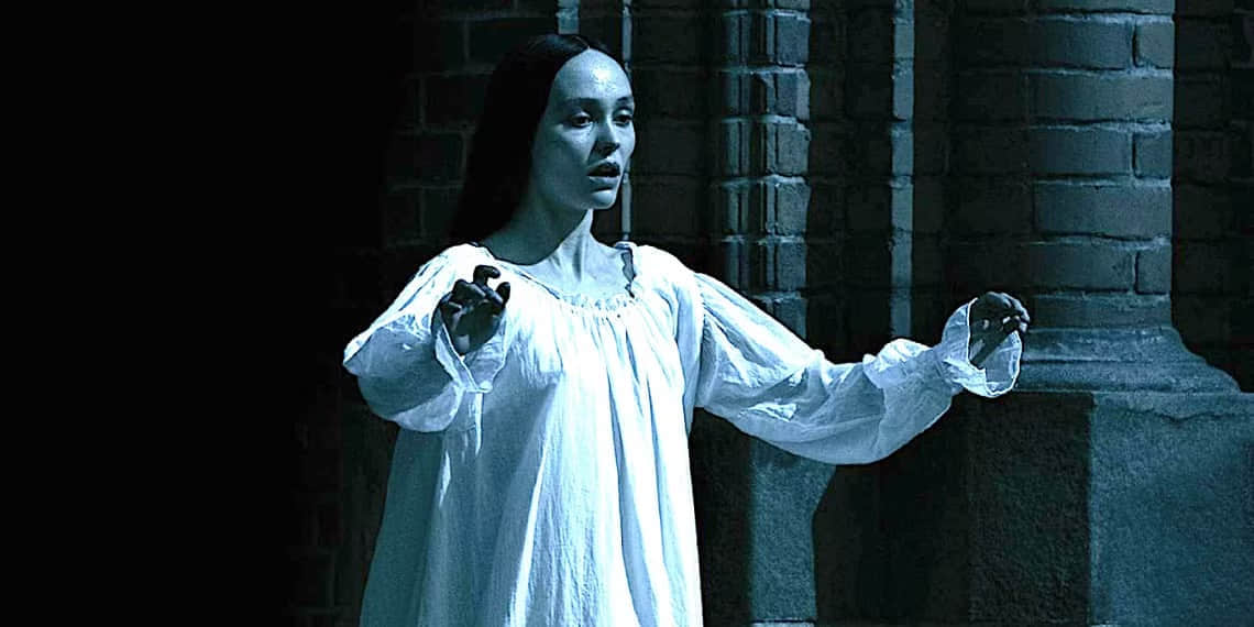 lily-rose-depp-s-ellen-sleepwalking-in-the-dark-in-nosferatu-2024