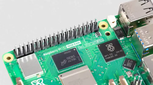 assets/raspberry-pi-16gb-model.jpeg