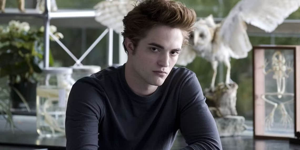 robert-pattinson-as-edward-cullen-in-twilight