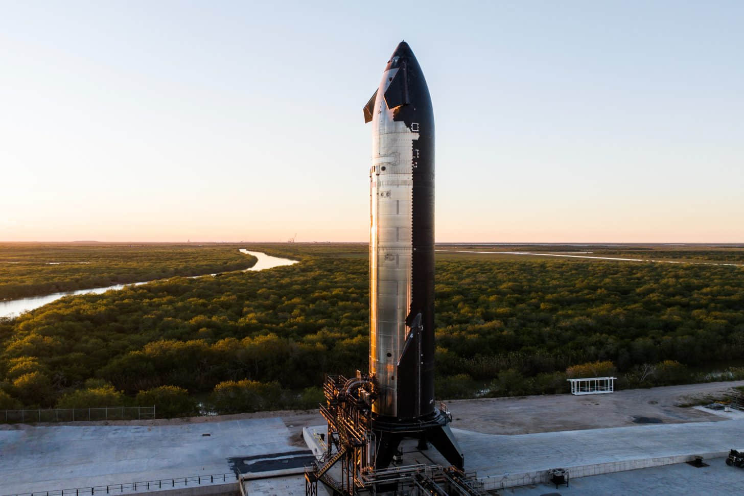 SPACEX-STARSHIP-FLIGHT-7-4-1456x971