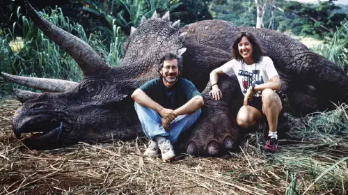 assets/spielberg-and-kennedy-triceratops-jurassic-park.jpeg