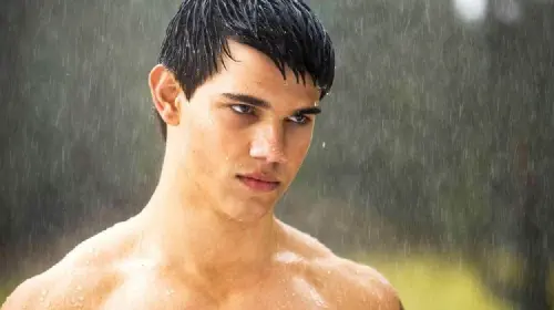 assets/taylor-lautner-twilight-1.jpeg