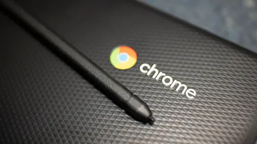 assets/Closed-Chromebook-lid-with-stylus-on-top.jpeg