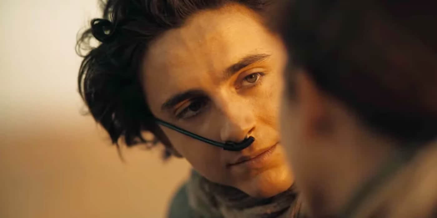 timothee-chalamet-as-paul-atreides-looking-at-chani-in-dune-part-two