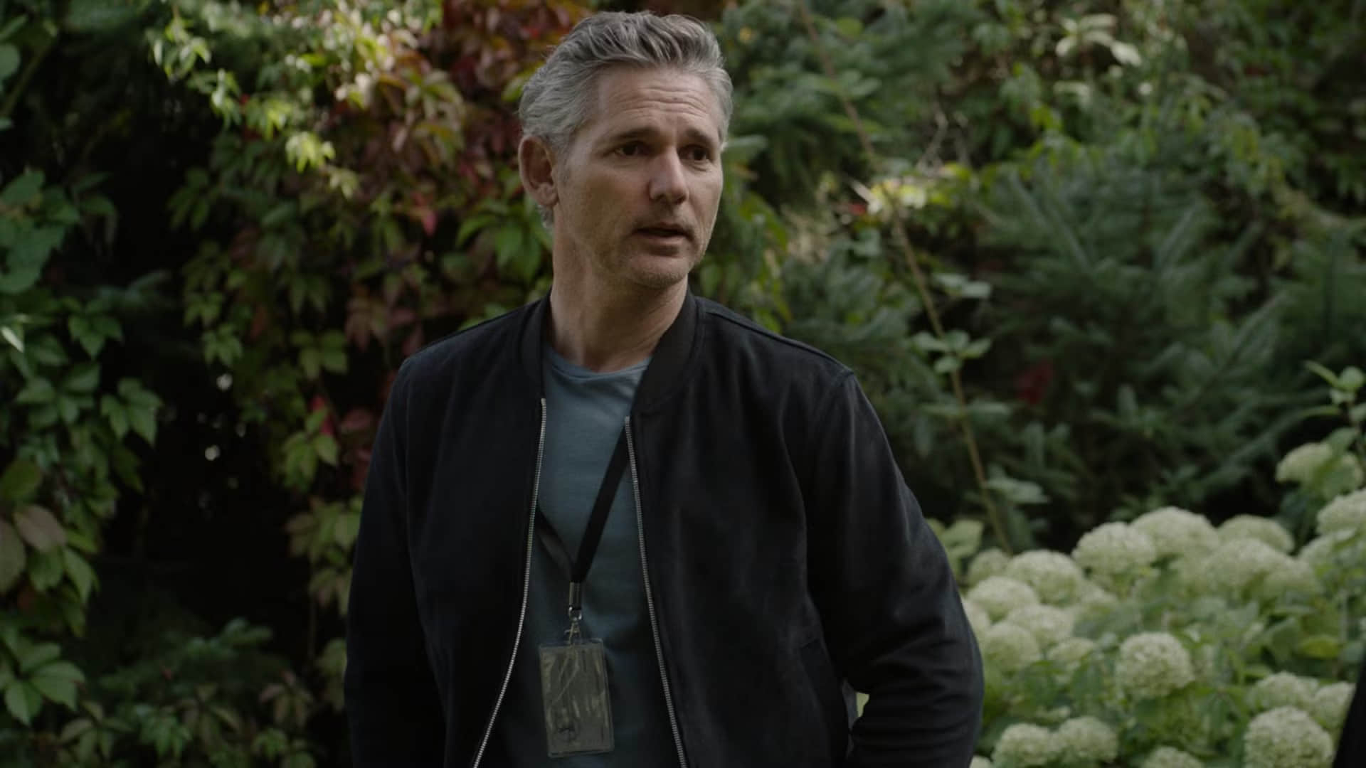eric-bana-as-ben-in-a-garden-in-the-2024-movie-a-sacrifice