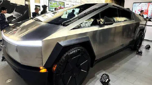 assets/Tesla-1-9952027.jpeg