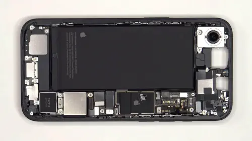 assets/iPhone-16e-teardown.jpeg