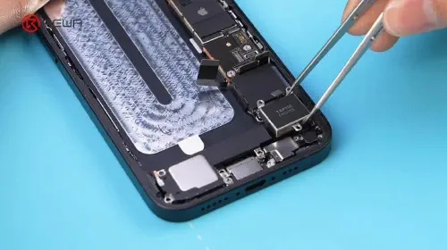 assets/62809-130327-iPhone-16e-Teardown-Whats-New_-2-55-screenshot-xl.jpeg