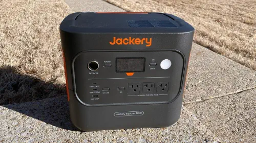 assets/62819-130374-jackeryexplorer2000lede-xl.jpeg