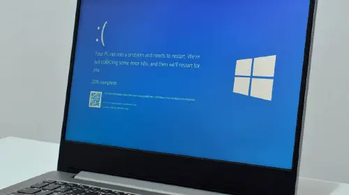 assets/Windows-11-laptop-with-Blue-Screen-of-Death-BSOD-hero.jpeg