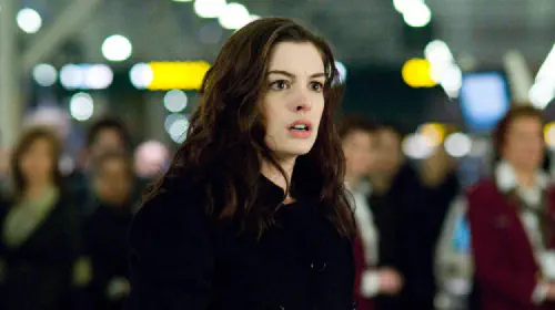 assets/anne-hathaway-passengers.jpeg