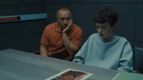 assets/netflix-adolescence-stephen-graham-owen-cooper.jpeg