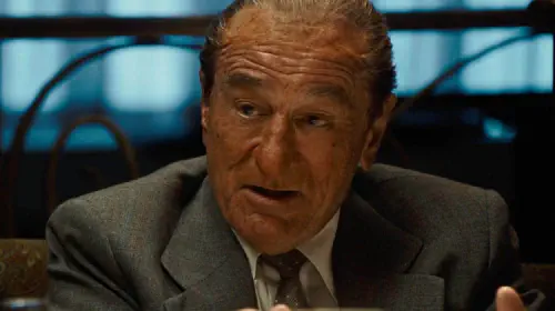 assets/robert-de-niro-in-alto-knights.jpeg