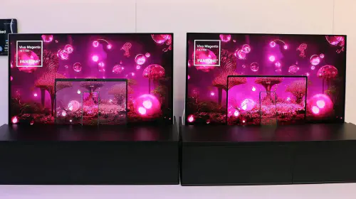 assets/Samsung-OLED-displays-MWC-1.jpeg