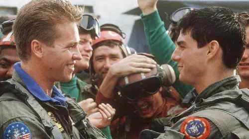 assets/top-gun-val-kilmer-tom-cruise.jpeg