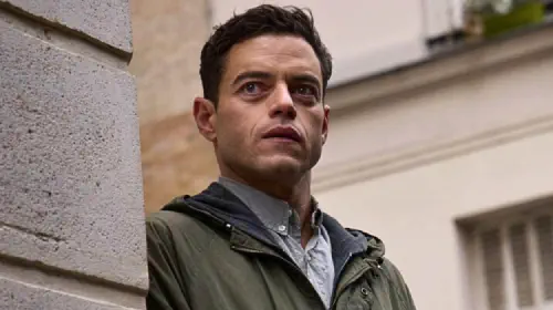 assets/rami-malek-in-the-amateur-3.jpeg