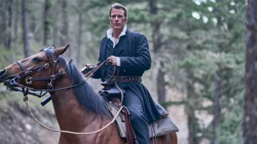 assets/thomas-jane-on-horseback-in-the-western-movie-murder-at-yellowston-city-now-on-netflix-1.jpeg