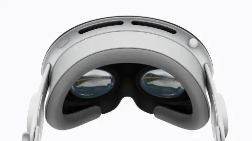 assets/Apple-Vision-Pro-lenses.jpeg