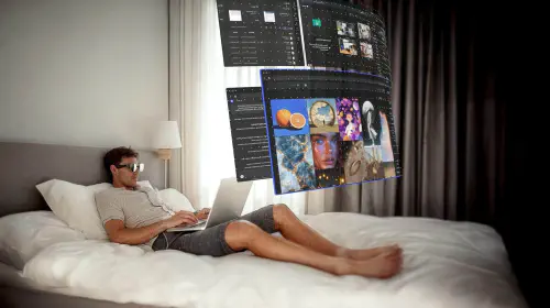 assets/Spacetop_Ergonomic-1-on-bed.jpeg