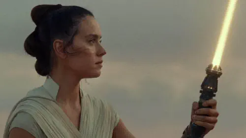 assets/daisy-ridley-as-rey-skywalker-in-star-wars.jpeg