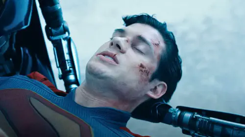 assets/david-corenswet-held-by-droids-in-superman.jpeg