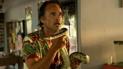 assets/walton-goggins-in-the-white-lotus.jpeg