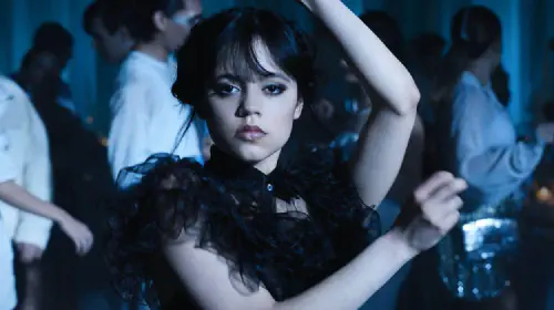 assets/jenna-ortega-dancing-in-wednesday-season-1.jpeg