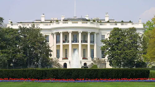 assets/63402-131759-000-lede-White-House-xl.jpeg