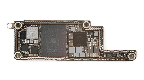assets/iPhone-18-logic-board.jpeg