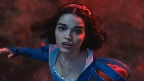 蕾切尔泽格勒联手漫威梅姨，主演新喜剧《遗传我妈》