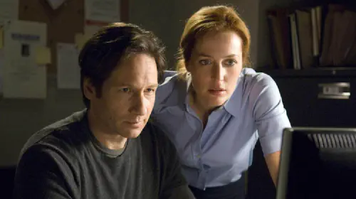 assets/x-files-david-duchovny-gillian-anderson.jpeg