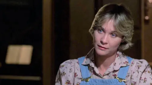 assets/dee-wallace-plays-a-mother-in-e-t.jpeg