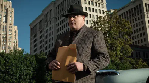 assets/brendan-fraser-in-no-sudden-move.jpeg