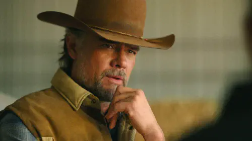 assets/josh-duhamel-as-a-cowboy-in-the-netflix-tv-show-ransom-canyon.jpeg